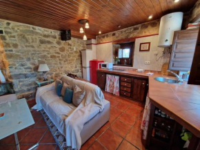 14A04 Casa de piedra Colunga